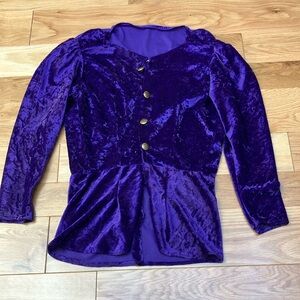 Vintage purple Velvet Top with puff long sleeves,  Buttons, aprox size medium